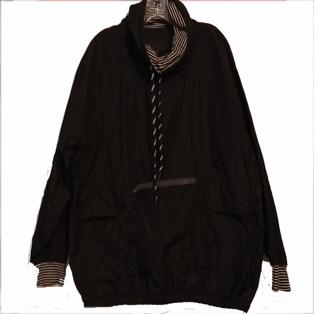 Sprit Black Windbreaker Crinkle Material Size Medium